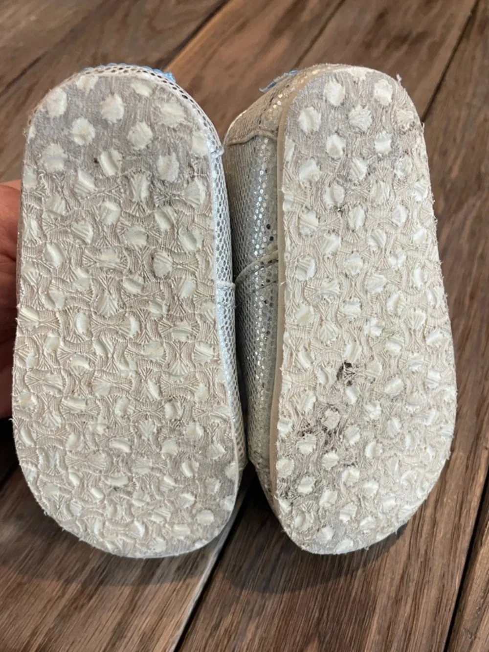TOMS Toddler Silver Sparkle Slip-Ons Size T4